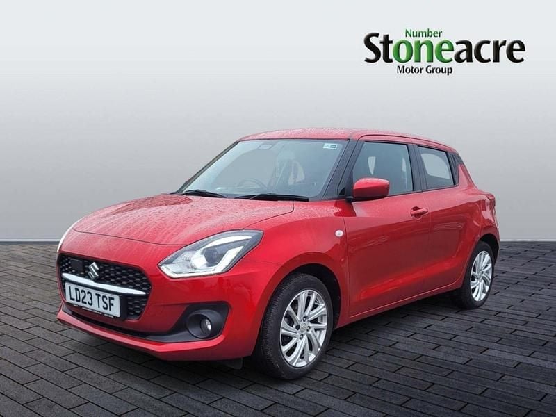 Usado Suzuki Swift SZ-T 83 HP (61 kW) 2023 Vermelho Citadino
