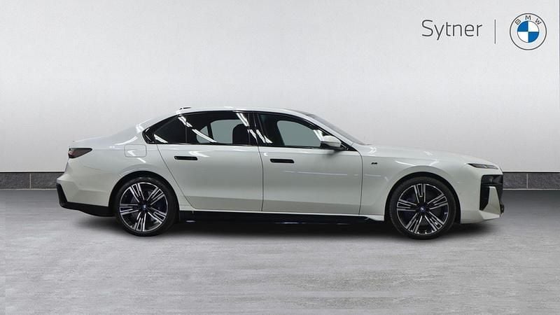 Used BMW i7 M Sport 400 kW (544 HP) 2023 White Sedan