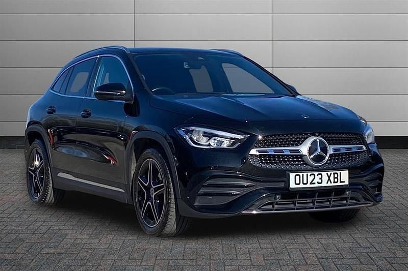 Used Mercedes GLA200 Executive 163 HP (119 kW) 2023 Cosmos black SUV