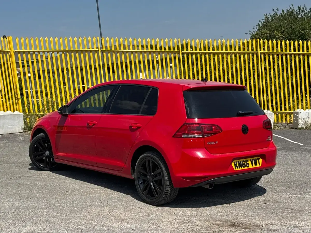 Used VW Golf VII GT 110 HP (80 kW) 2016 Red Hatchback