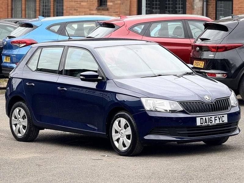 Used Skoda Fabia 60 HP (44 kW) 2016 Blue Hatchback
