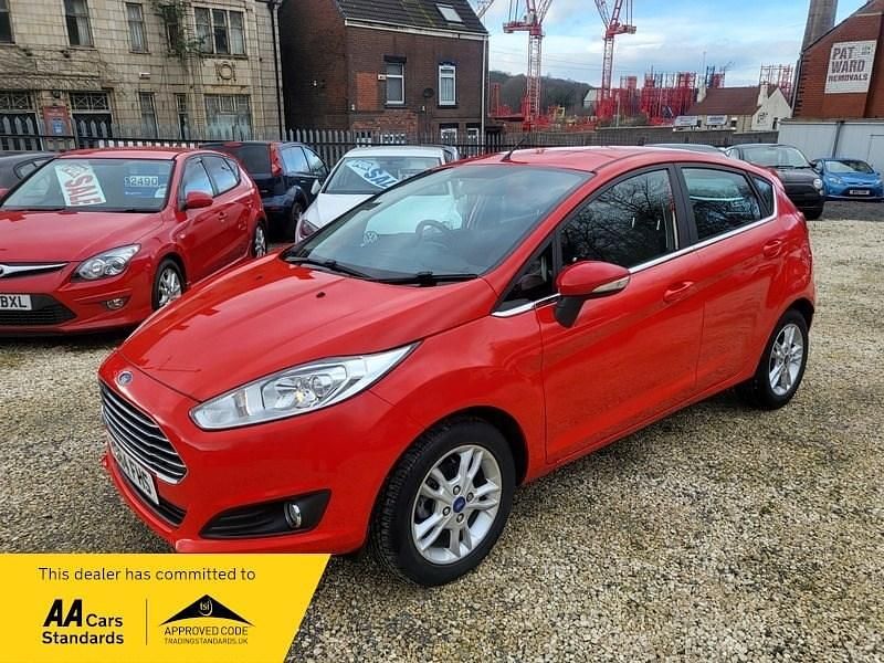 Used Ford Fiesta Zetec 2014 Red Hatchback