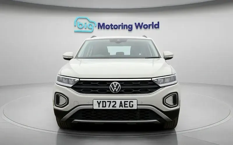 Usado VW T-Roc Life 110 HP (80 kW) 2024 SUV