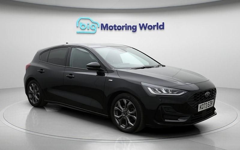 Used Ford Focus ST-Line 125 HP (91 kW) 2024 Black Hatchback
