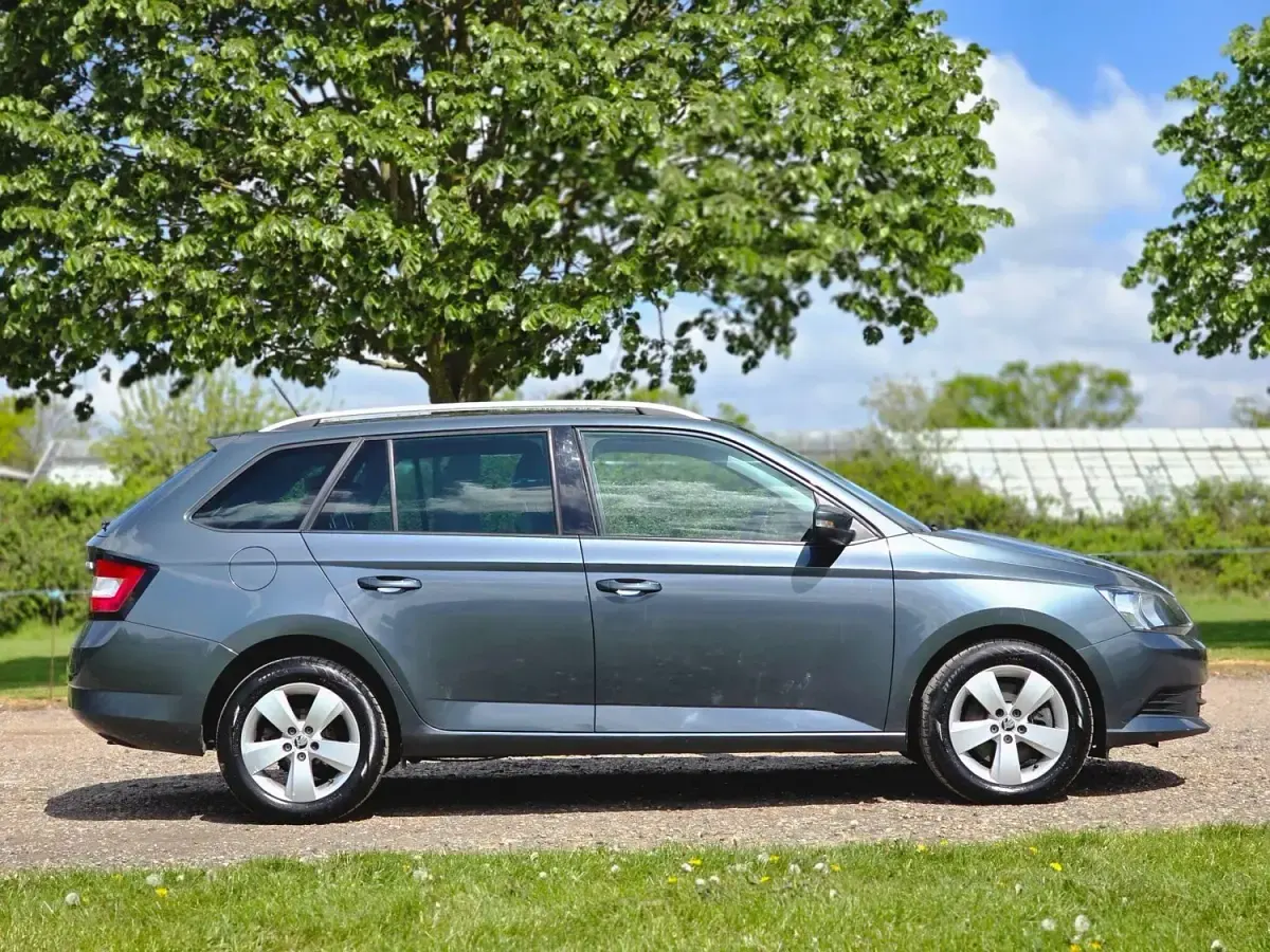 Used Skoda Fabia SE 110 HP (80 kW) 2017 Grey Estate