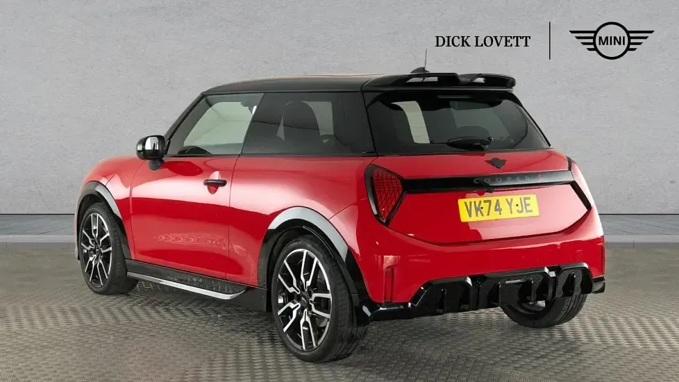 Used Mini Cooper S Hatch 201 HP (147 kW) 2024 Red Hatchback