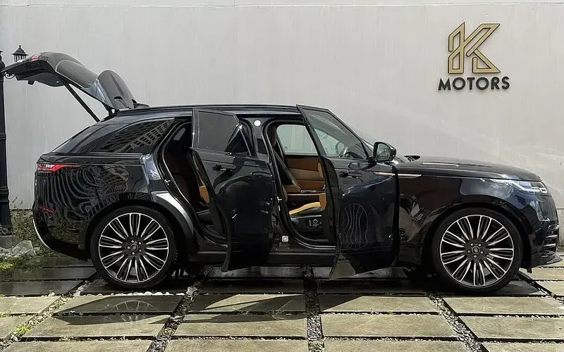 Used Land Rover Range Rover Velar HSE Dynamic 204 HP (150 kW) 2021 Black SUV