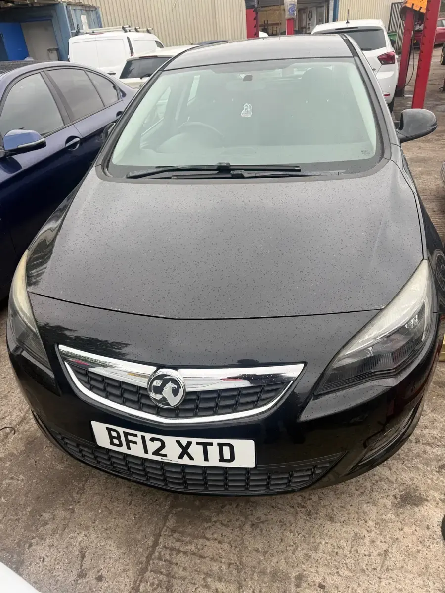 Second-hand Vauxhall Astra SRi 2012 Negru Hatchback