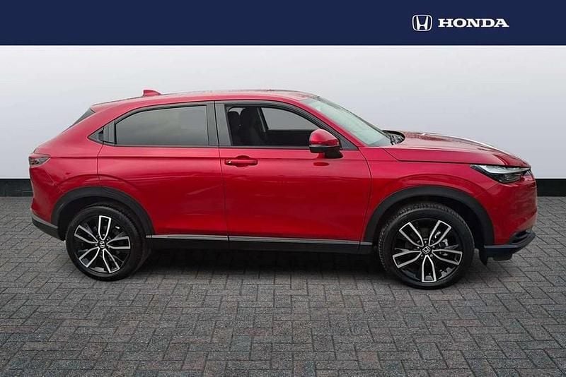Second-hand Honda HR-V Elegance 131 CP (96 kW) 2025 Roșu SUV
