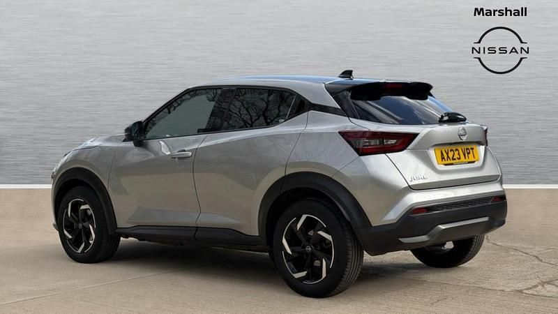 Used Nissan Juke N-Connecta 114 HP (83 kW) 2023 Silver SUV