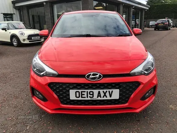 Used Hyundai i20 SE 84 HP (61 kW) 2019 Red Hatchback