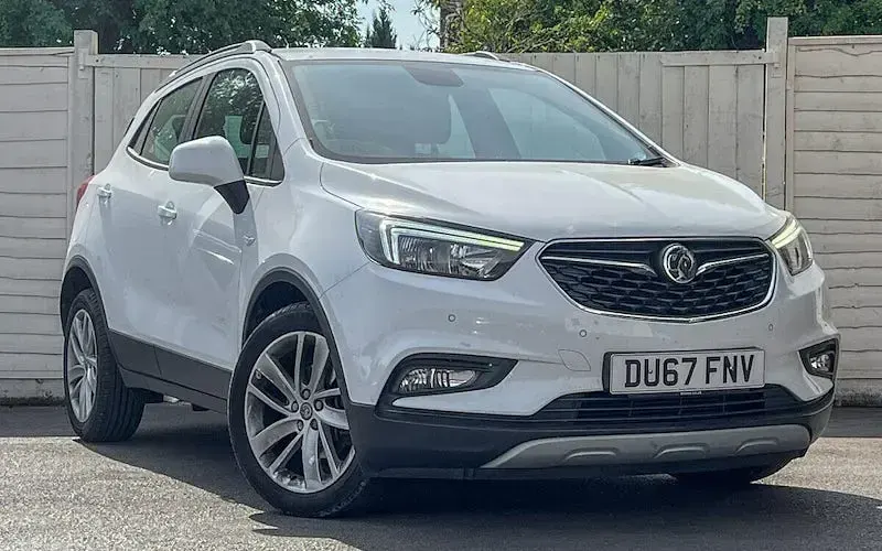 Used Vauxhall Mokka Design Edition 140 HP (102 kW) 2017 White SUV