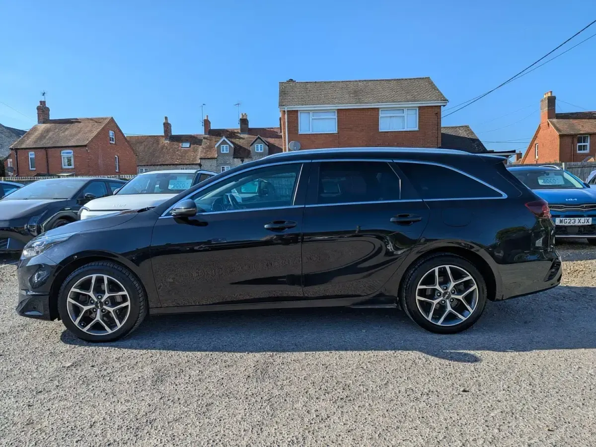 Usado Kia Ceed 2022 Preto Citadino