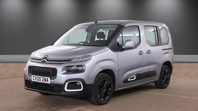 Usado Citroën Berlingo Flair 130 HP (95 kW) 2020 Cinzento Monovolume