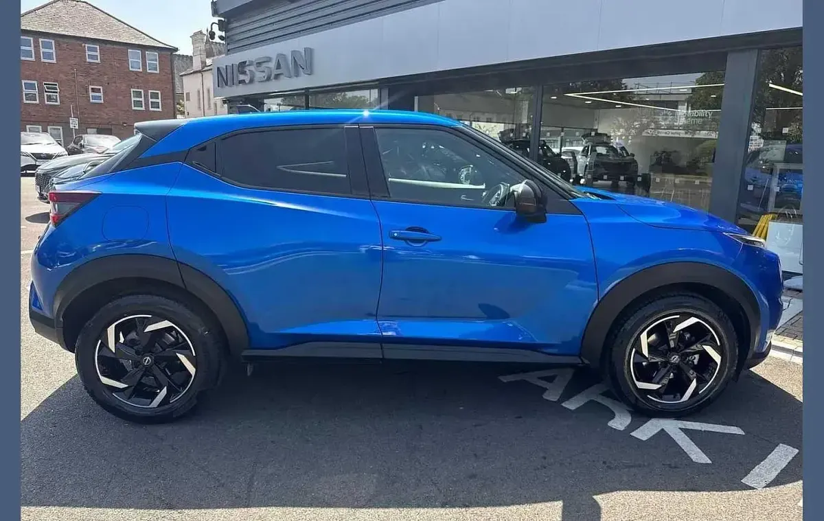 Used Nissan Juke N-Connecta 112 HP (82 kW) 2023 Blue SUV