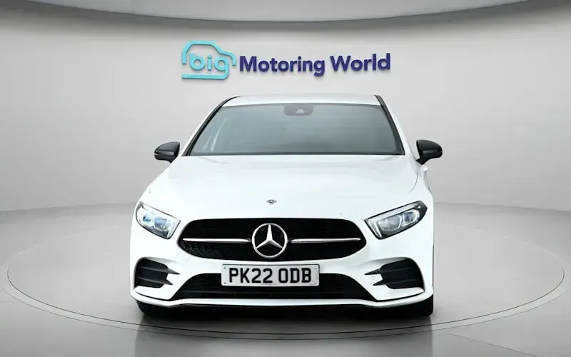 Used Mercedes A180 Executive 136 HP (100 kW) 2022 White Hatchback