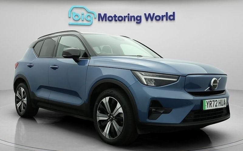 Used 2022 Volvo XC40 Plus SUV | £24,300 (Fair price) - Image 1/4