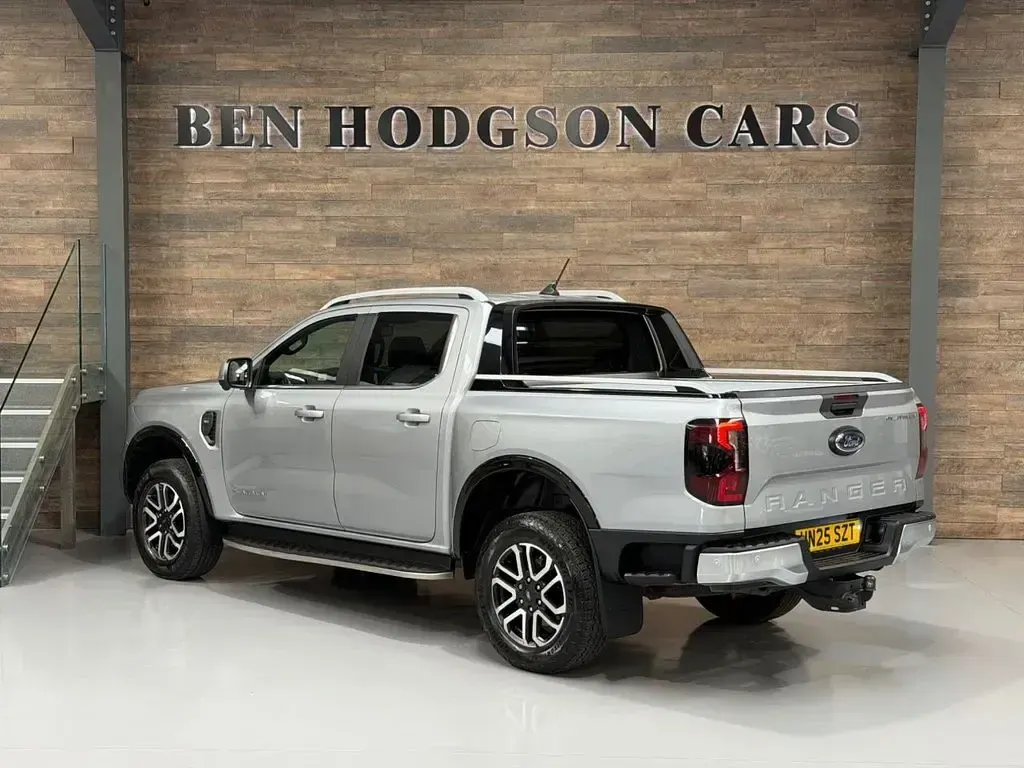 Used Ford Ranger Platinum 240 HP (176 kW) 2025 Silver Pickup