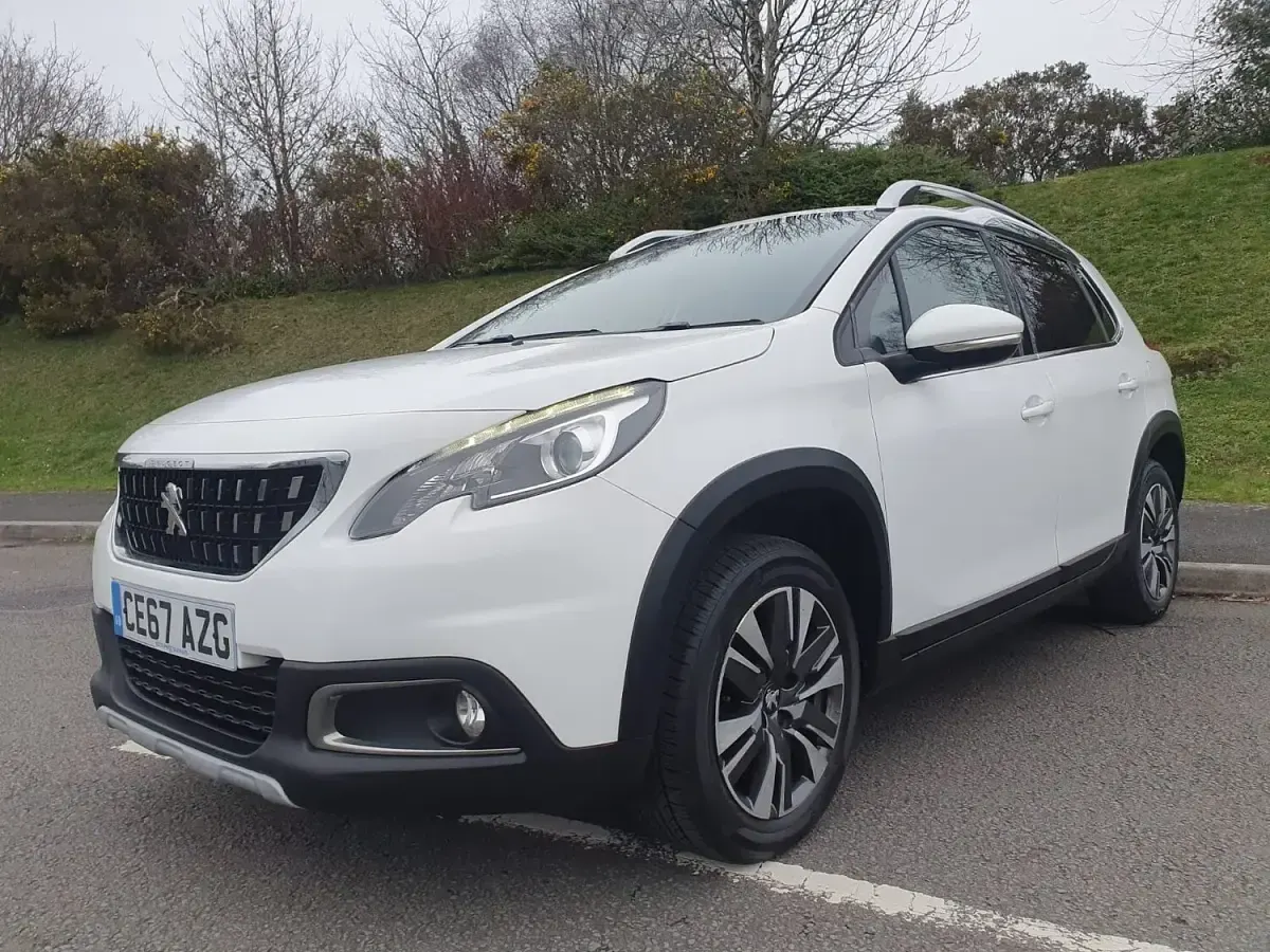 Używany Peugeot 2008 Allure 2017 Biały SUV