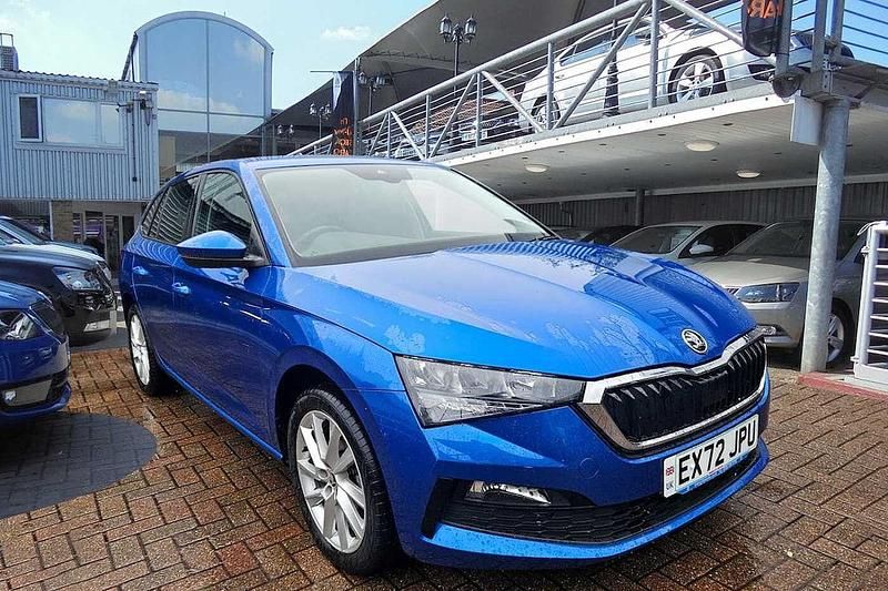 Used Skoda 110 R SE L 81 HP (59 kW) 2022 Race blue metallic Estate