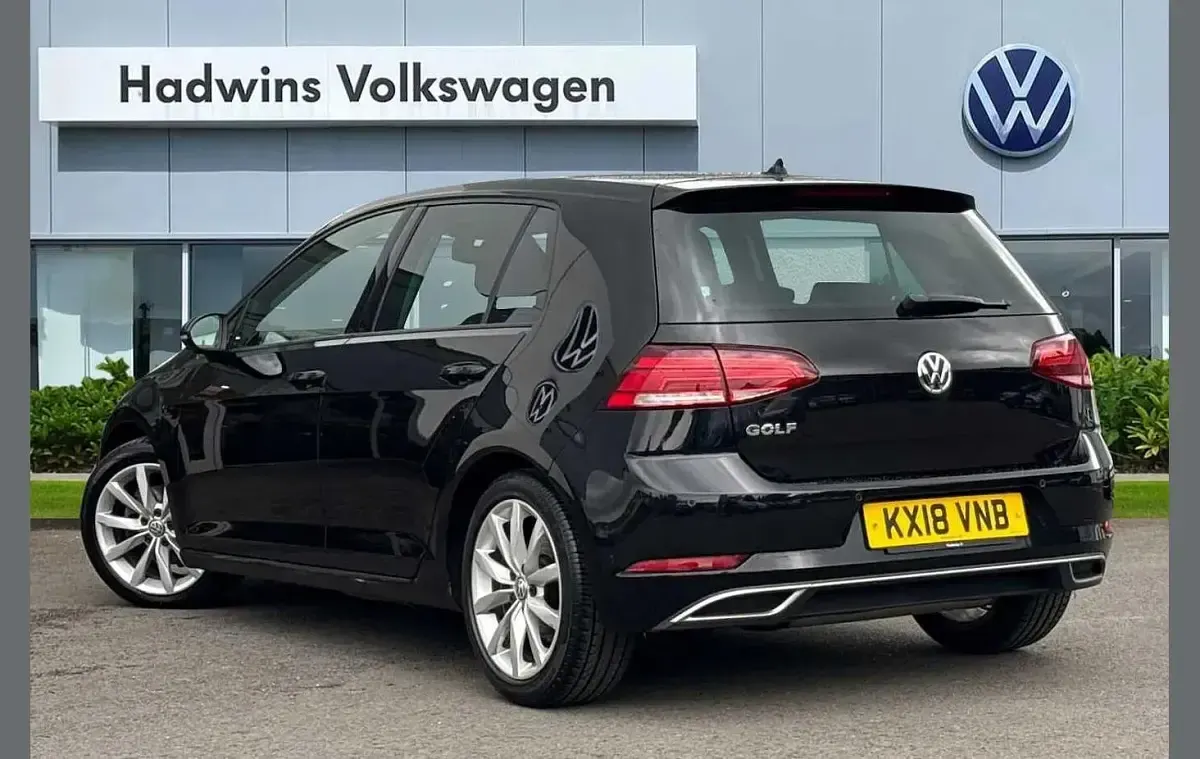 Używany VW Golf VII GT 147 KM (108 kW) 2018 Czarny Hatchback