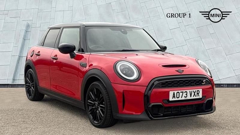 Red Used 2023 Mini Cooper S Exclusive Hatchback | £24,850 (A bit pricey) - Image 1/4