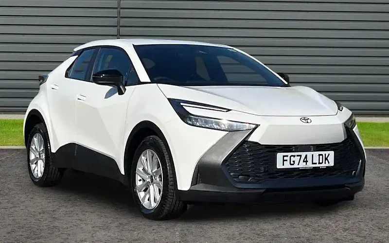 Second-hand Toyota C-HR 140 CP (102 kW) 2026 SUV