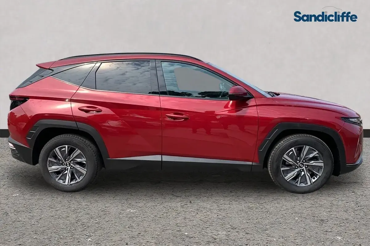 Used Hyundai Tucson SE 150 HP (110 kW) 2023 Red SUV