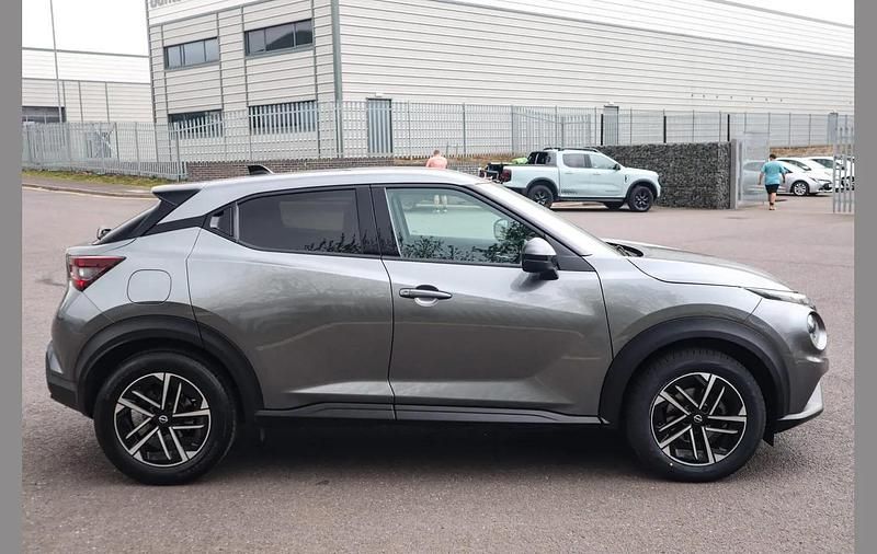Used Nissan Juke N-Connecta 112 HP (82 kW) 2024 Grey SUV