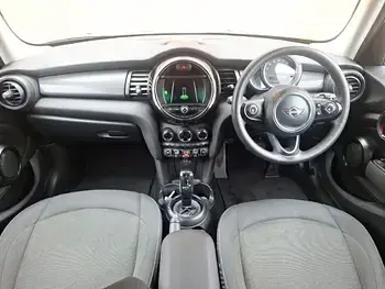 Used Mini Cooper Classic 136 HP (100 kW) 2020 Silver Hatchback