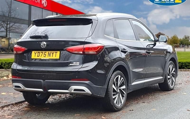 Used MG ZS Trophy 196 HP (144 kW) 2025 Black Hatchback