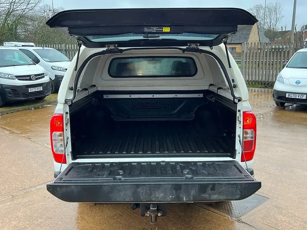 Usado Nissan Navara Tekna 190 CV (139 kW) 2021 Blanco Pickup/Camioneta