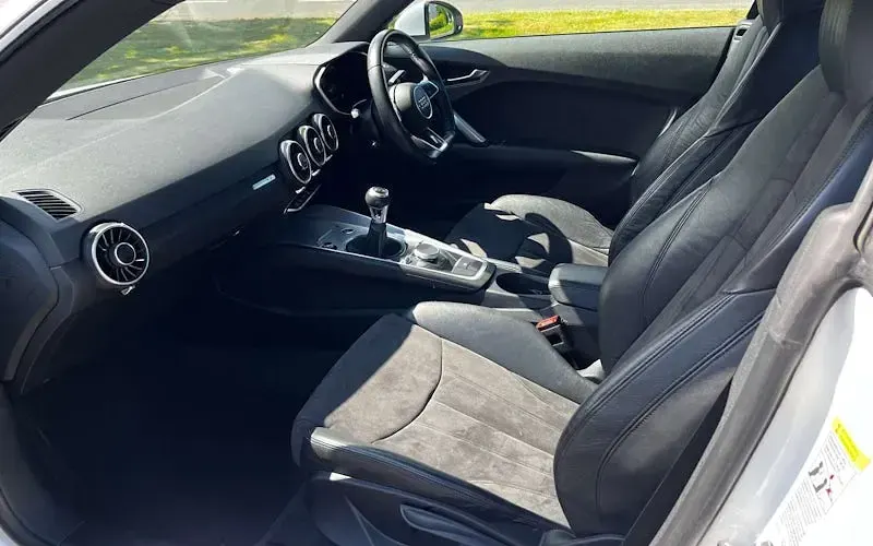 Used Audi TT Sport 180 HP (132 kW) 2017 White Coupe