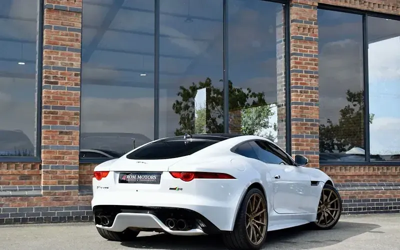 Used Jaguar F-Type Supercharged 575 HP (422 kW) 2016 White Coupe