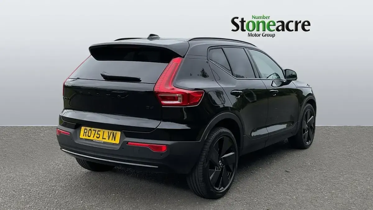 Used Volvo XC40 Plus 194 HP (142 kW) 2025 Black SUV
