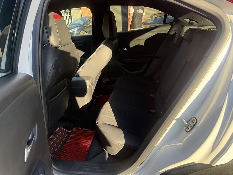 Used Vauxhall Mokka SRi 100 kW (136 HP) 2022 White SUV