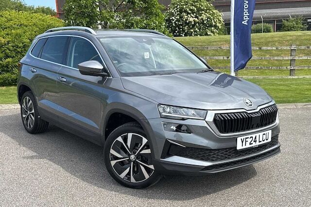 Graphite grey metallic Used 2024 Skoda Karoq SE L SUV | £26,995 (A bit pricey) - Image 1/4