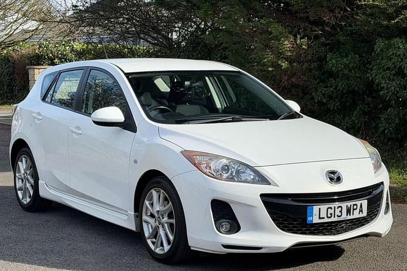 Used Mazda 3 105 HP (77 kW) 2013 White Hatchback