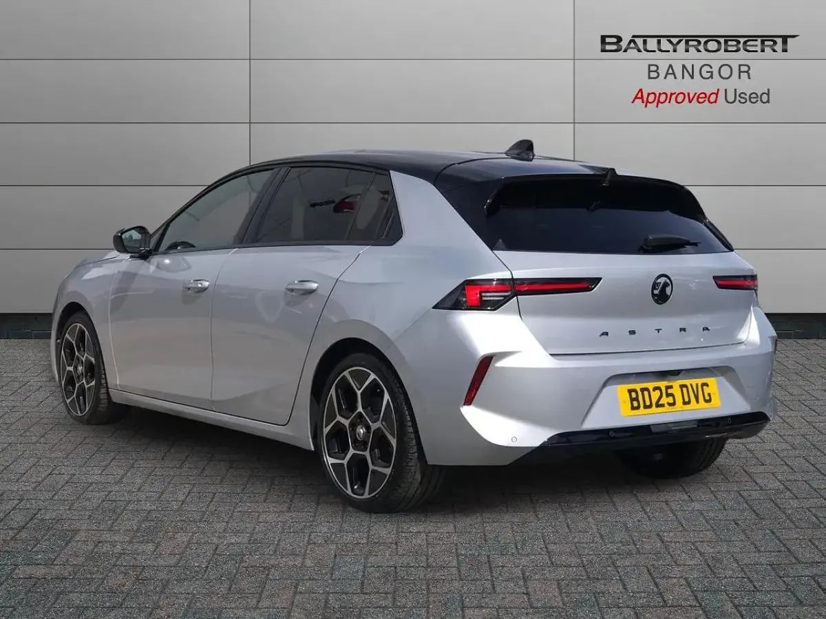 used-vauxhall-astra-ultimate-130-hp-2025-in-bangor-19-500-autouncle