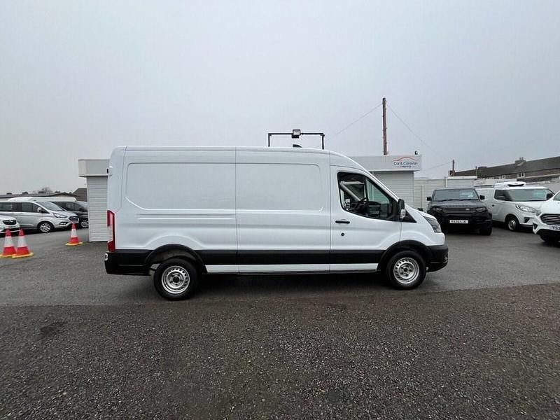 Usado Ford Transit S 130 HP (95 kW) 2022 Branco Van
