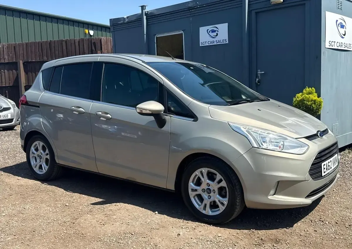 Used Ford B-MAX Zetec 90 HP (66 kW) 2012 Silver MPV