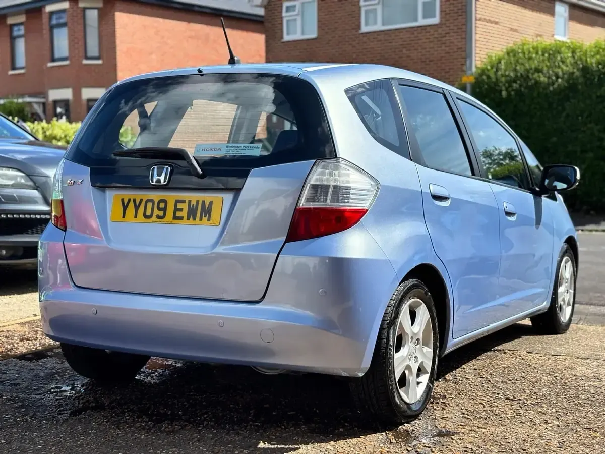 Used Honda Jazz ES 2009 Blue Hatchback