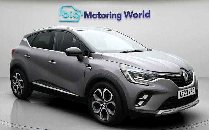Second-hand Renault Captur Techno 143 CP (105 kW) 2023 SUV
