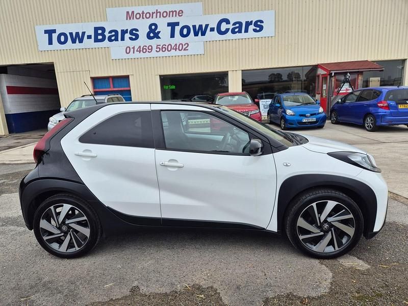 White Used 2024 Toyota Aygo Hatchback | £16,495 (Expensive) - Image 1/4