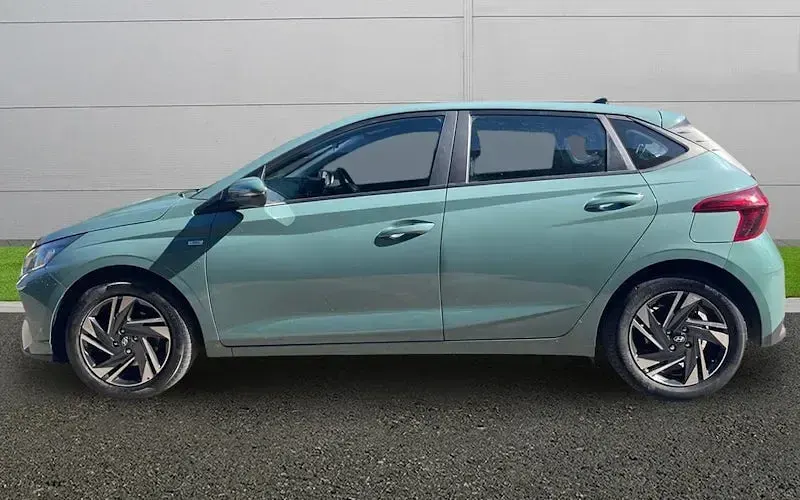 Używany Hyundai i20 SE 101 KM (74 kW) 2023 Zielony Hatchback