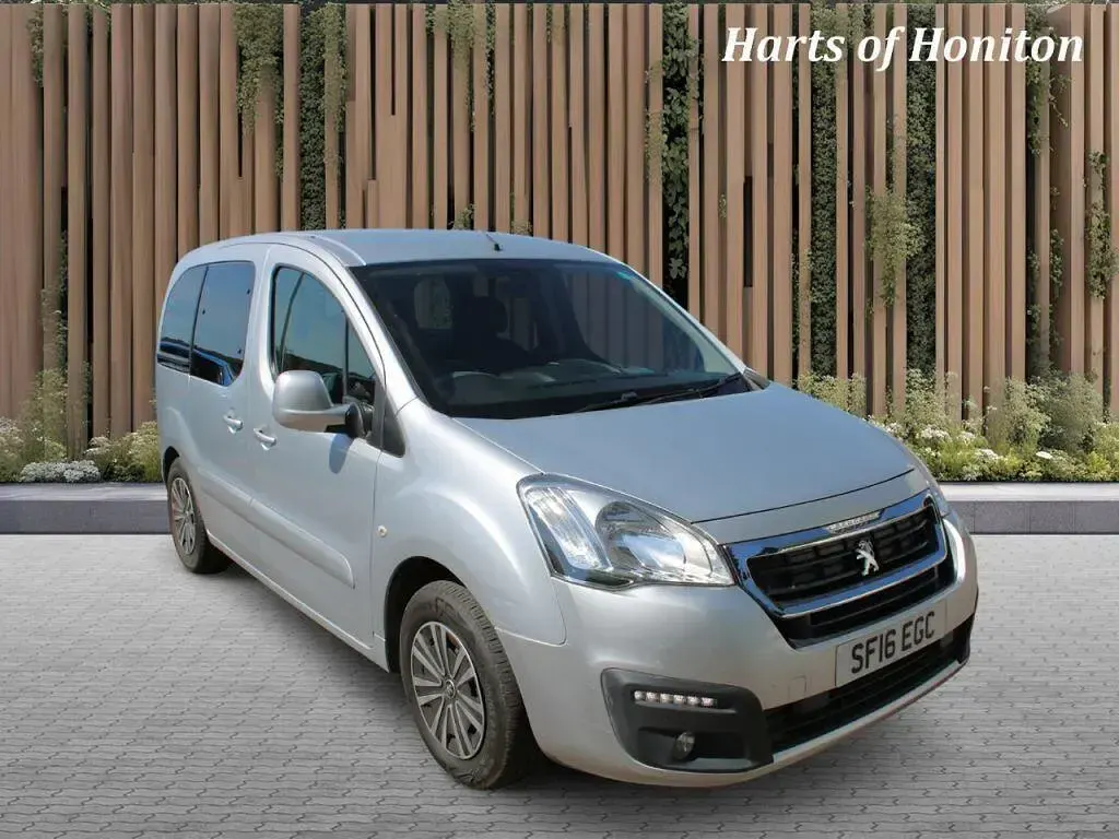 Used Peugeot Partner Tepee 2016 Silver MPV