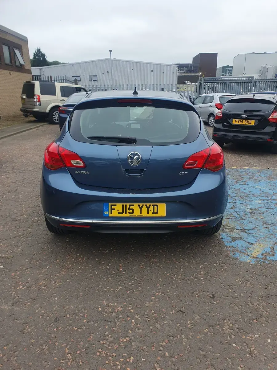 Used Vauxhall Astra 136 HP (100 kW) 2015 Blue Hatchback