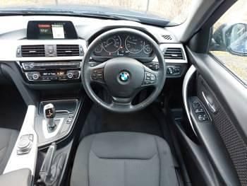 Used BMW 318 Comfort Edition 136 HP (100 kW) 2019 Blue Estate