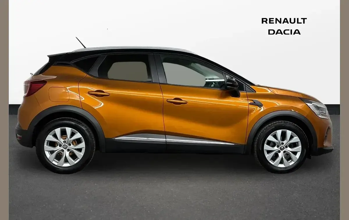 Used Renault Captur Iconic 130 HP (95 kW) 2021 Orange  SUV