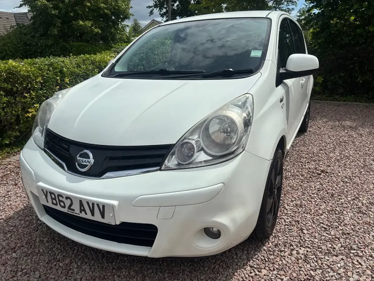Used Nissan Note N-TEC 90 HP (66 kW) 2013 White Hatchback